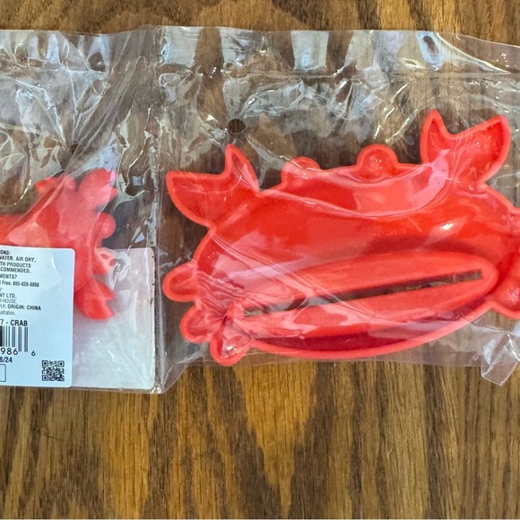 🌈 6/$60 Toothpaste Make Up Tube Squeezer Dispenser Crab Red - Picture 4 of 4